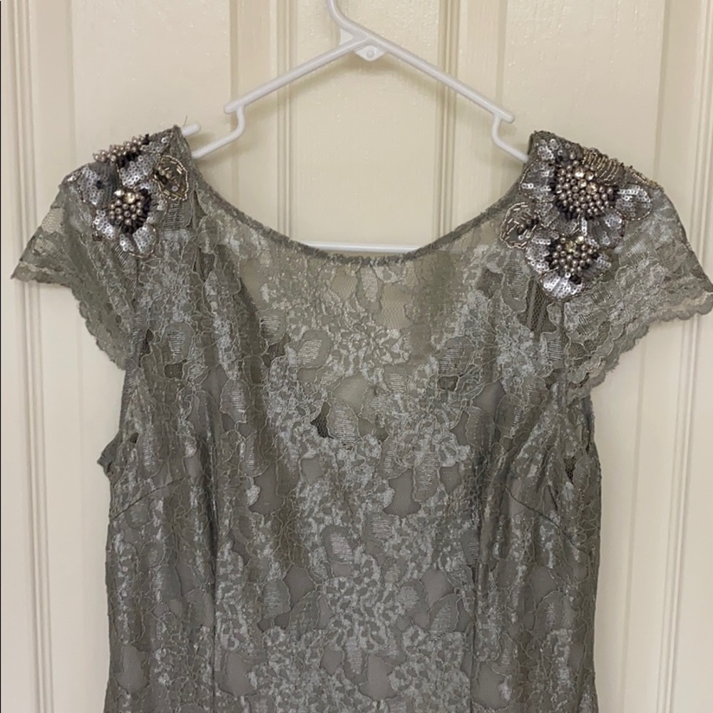 Gorgeous Adrianna Papell Detailed Gown - Picture 2 of 5